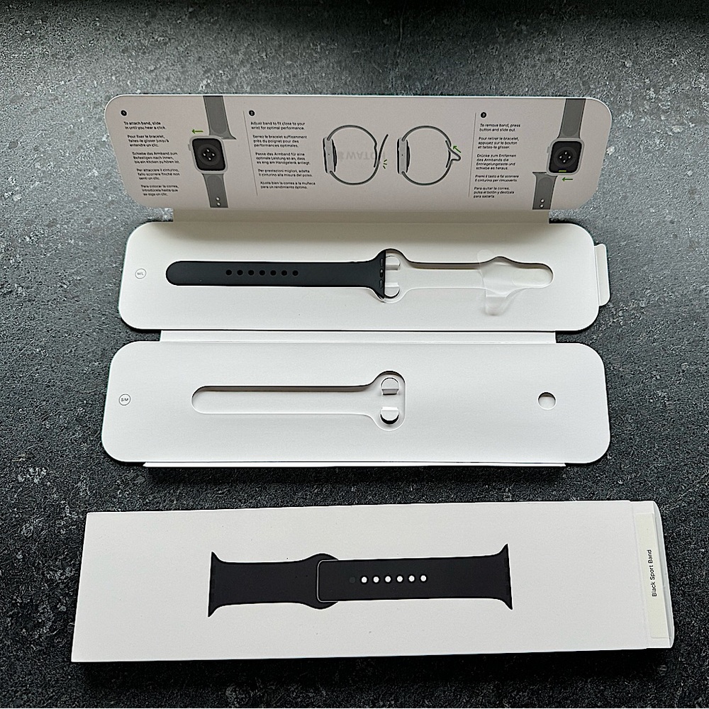 2/$10 - Apple Watch -Black Sport Band 
** One side only!!
Size: M/L